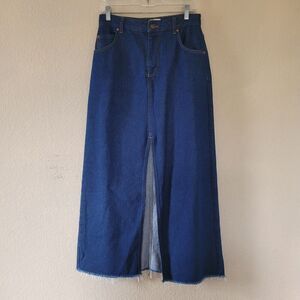 ANTHROPOLOGIE Pilcro Madi Front Slit Denim Maxi Skirt Fray Sky Blue Raw Hem Sz 6